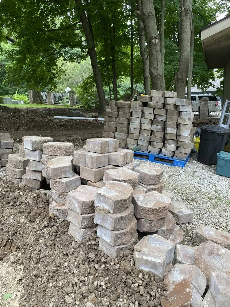 Local outdoor landscaping experts serving Holts Summit, MO - Speedy Landscaping