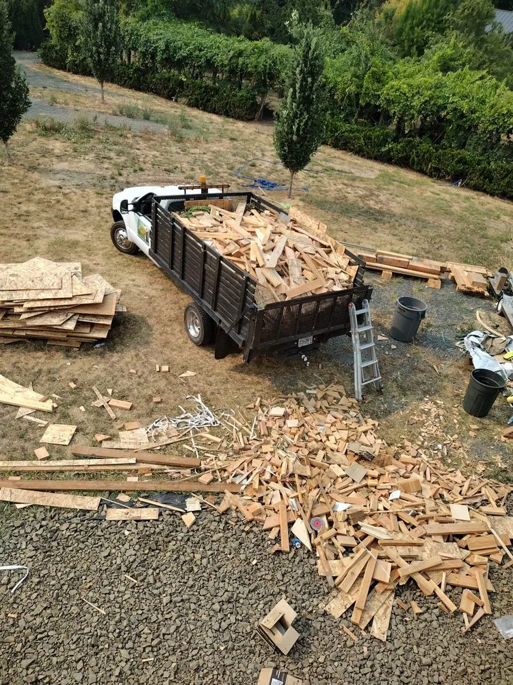 Local landscaping services in Junction City, OR by Speedy Lawn Care Services