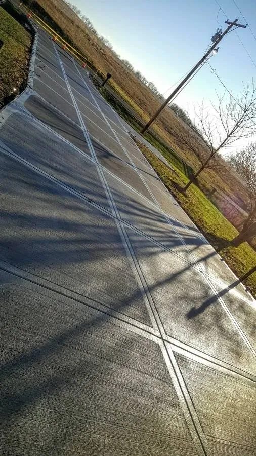 Reliable lawn mowing service experts serving Kansas City, MO - SpeedyBlades Contracting & Design