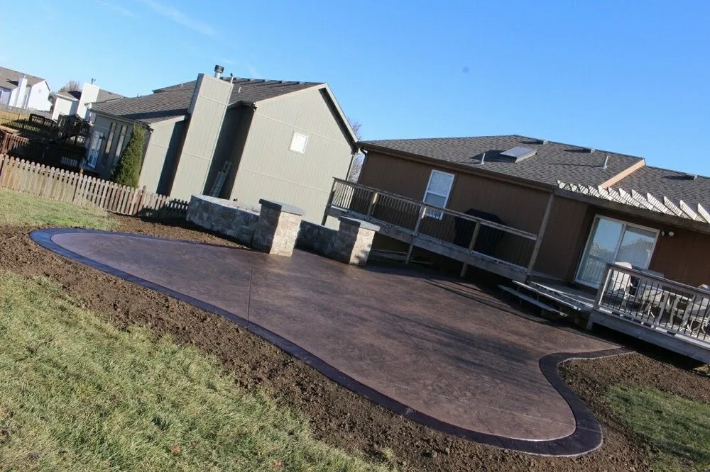 Trusted outdoor landscaping for beautiful yards across Kansas City, MO - SpeedyBlades Contracting & Design