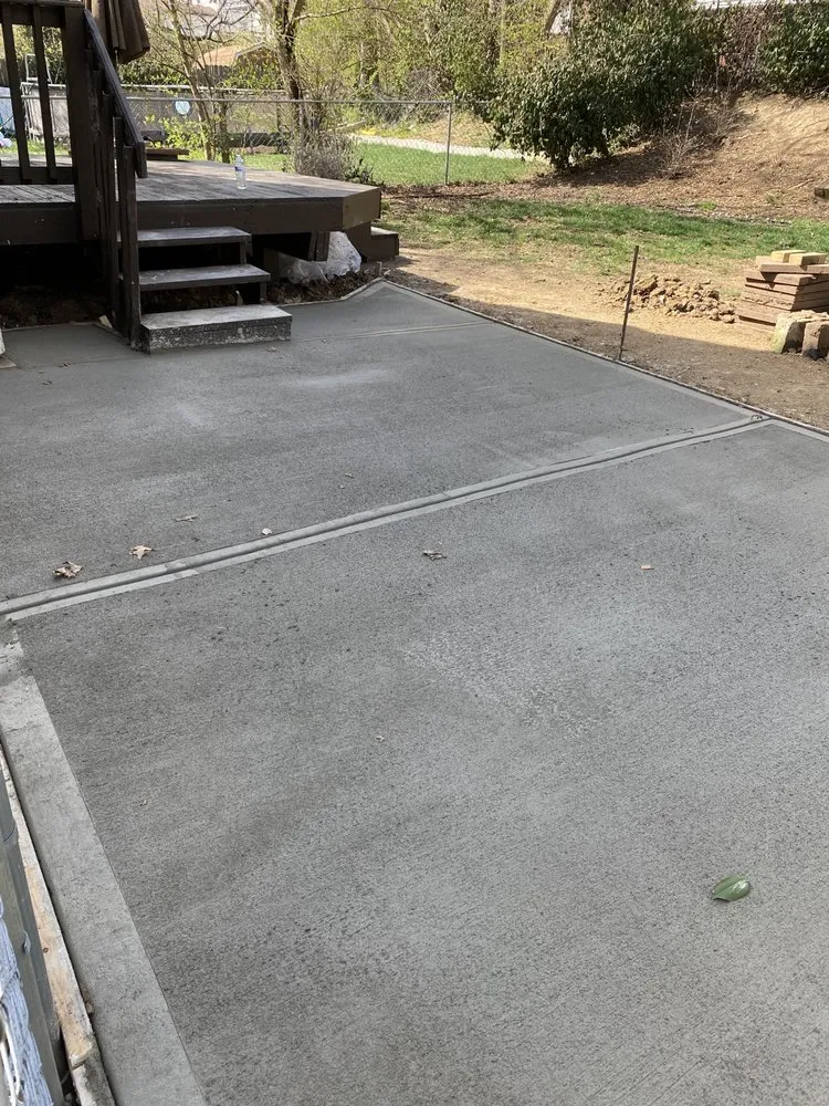 Top-rated lawn care service near you across Lindenwald, OH - Speedy's Landscaping and decorative concrete