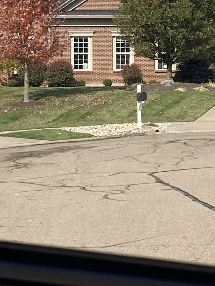 Reliable lawn mowing service in Lindenwald, OH - Speedy's Landscaping and decorative concrete