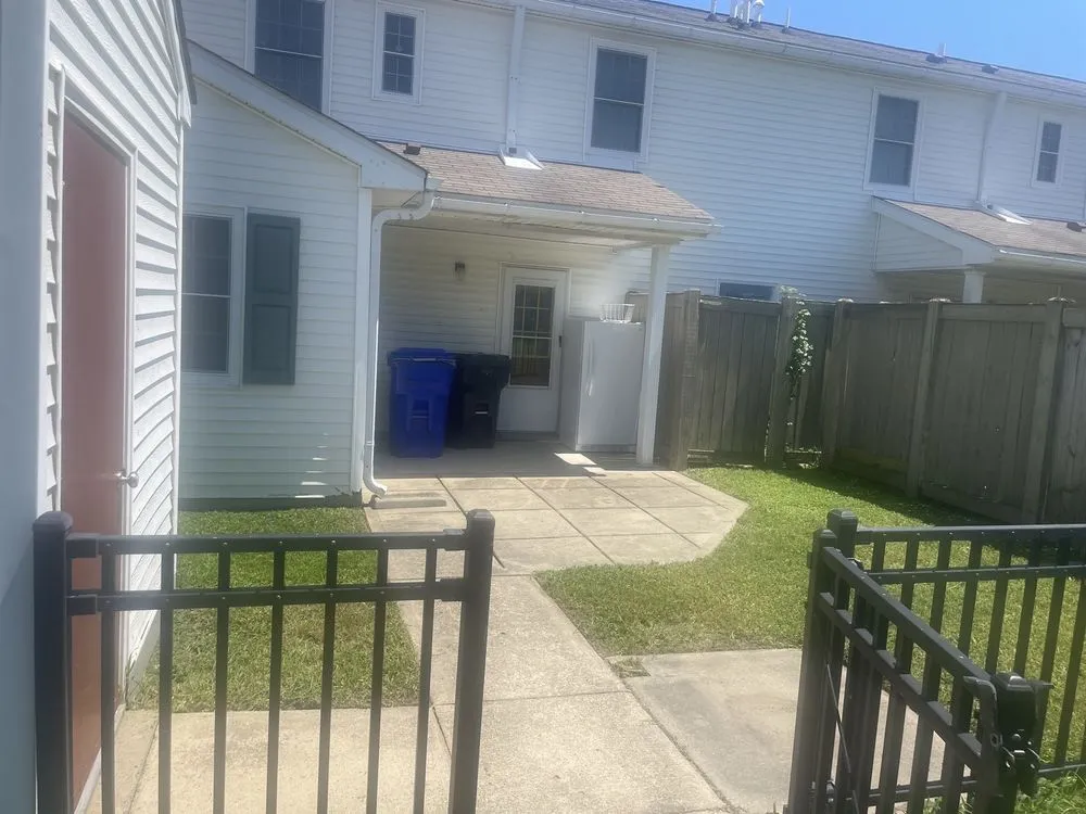 Top-rated lawn mowing service in Norfolk, VA - Speller Lawn Services