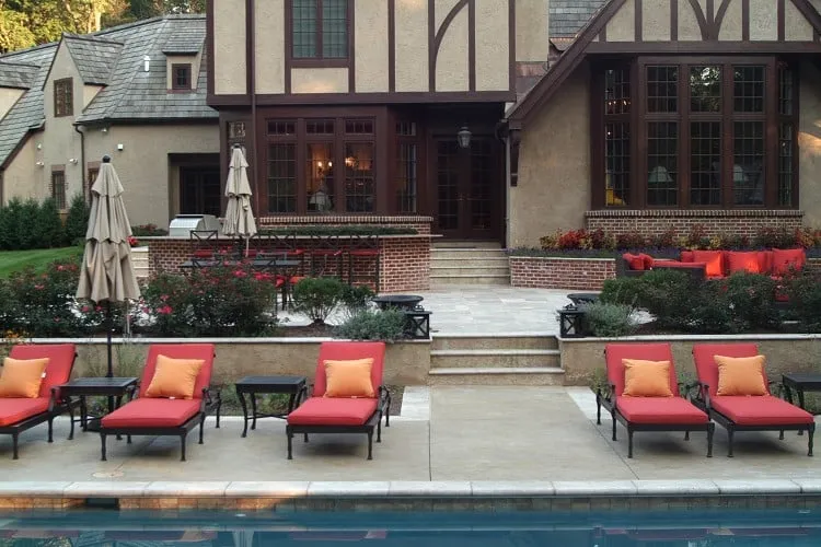 Affordable lawn care service in Montgomeryville, PA by Spinieo