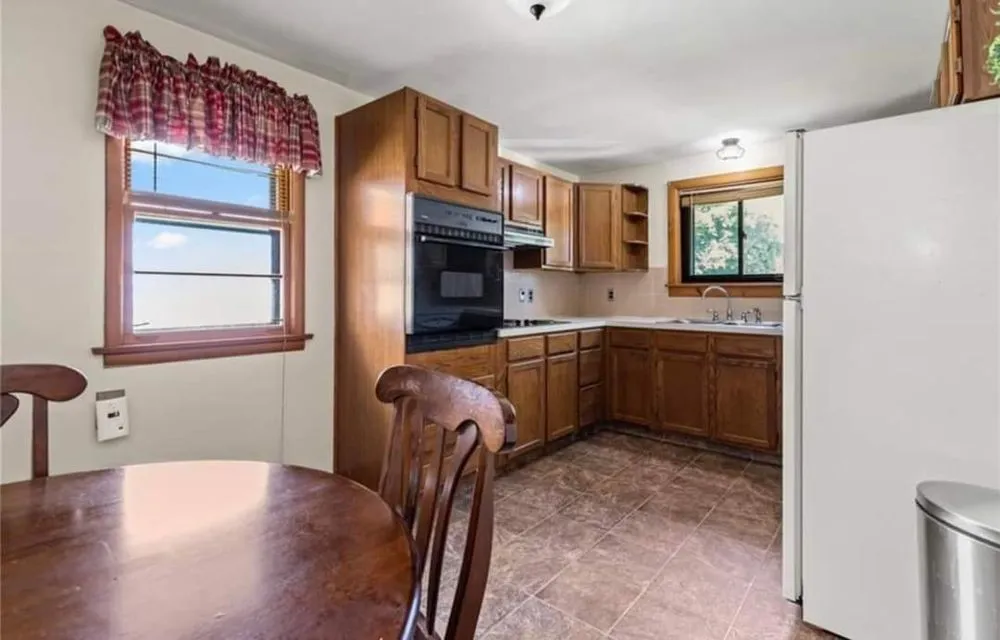 Custom yard cleanup service experts serving Syracuse, NY - Spinner before dinner