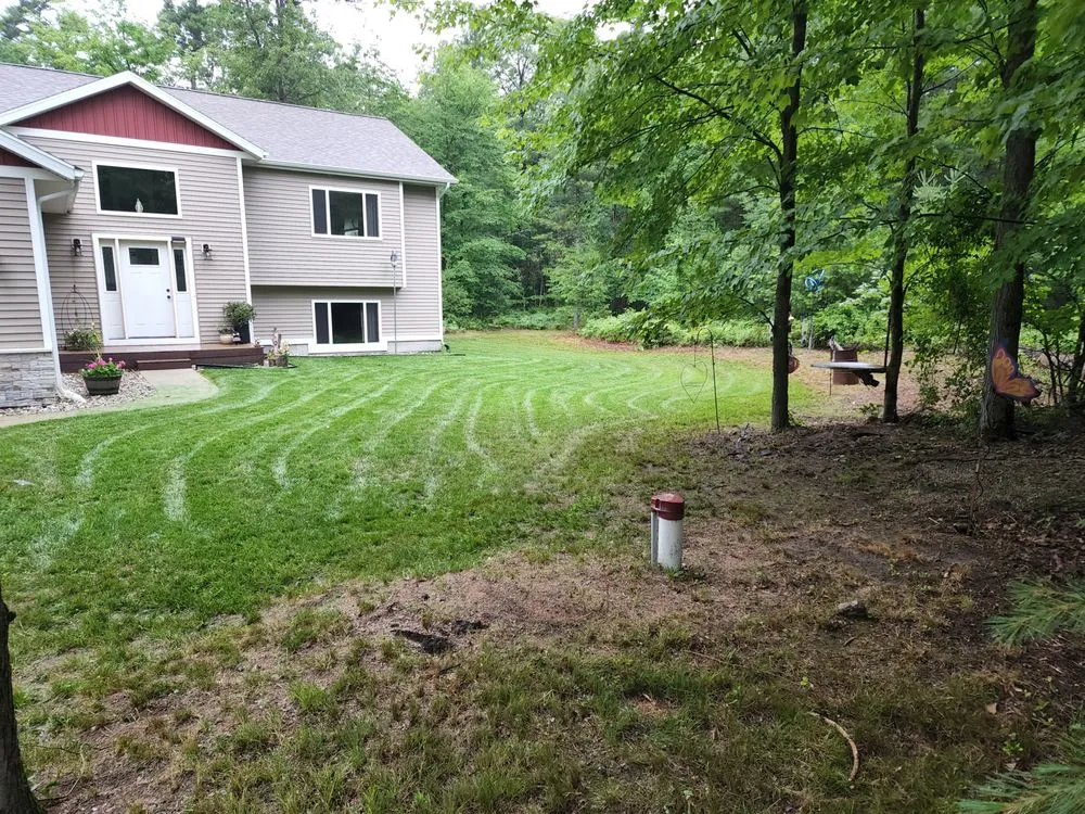 Expert lawn care service experts serving Muskegon, MI - Spirit Cleaning Maintenance & Lawncare
