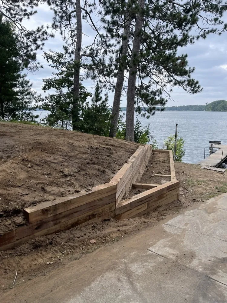 Top-rated yard cleanup service for residential properties in Waconia, MN by Splitting Image Hardscapes