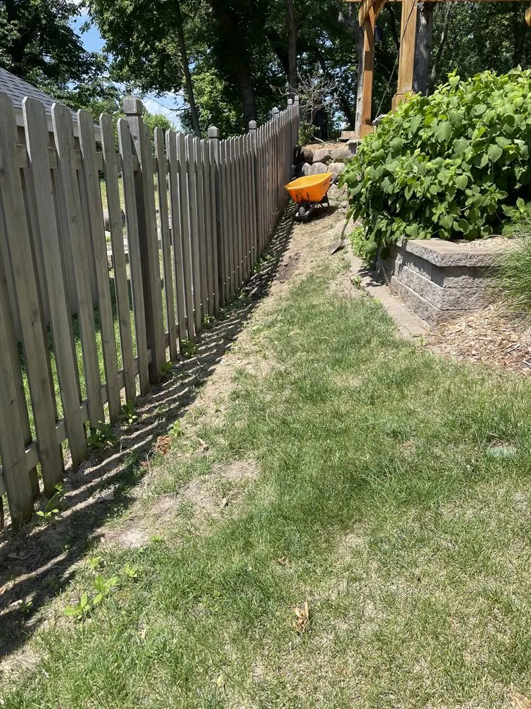 Custom landscaping services for residential properties in Waconia, MN by Splitting Image Hardscapes