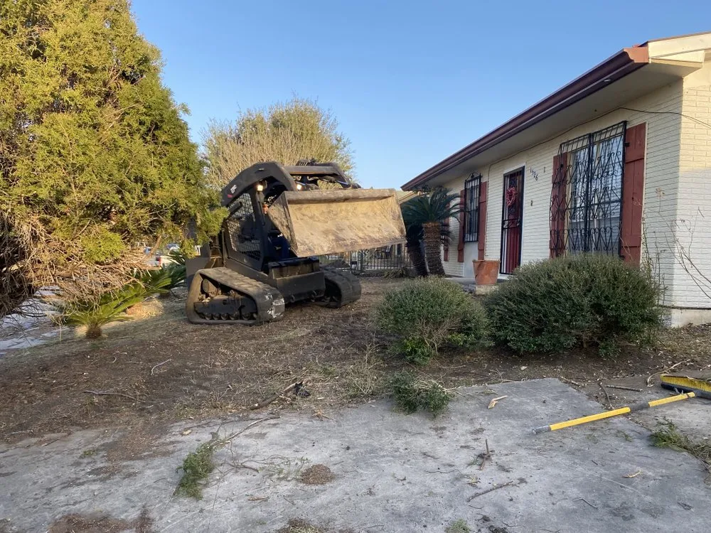 Local yard maintenance experts serving San Antonio, TX - Spoolin 210 Services