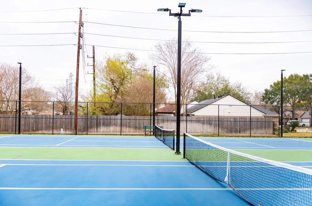 Local lawn care service experts serving Houston, TX - Sportscapers Construction