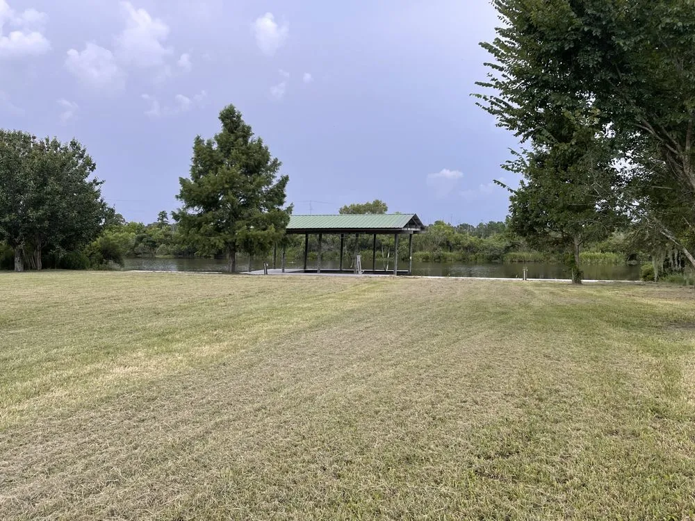 Local lawn mowing service for homes in Madisonville, LA by Sportsman’s Paradise Lawn Care