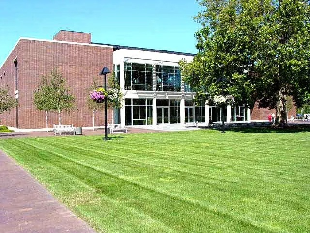 Affordable lawn care service in Deerfield Beach, FL by Spot Pond Tree Service