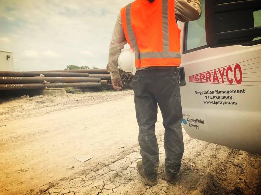 Reliable garden landscaping experts serving Houston, TX - Sprayco-Commercial Weed Control