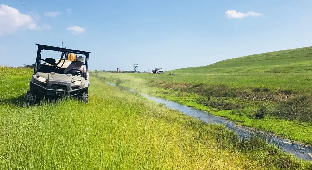 Affordable landscape design for residential properties in Houston, TX by Sprayco-Commercial Weed Control