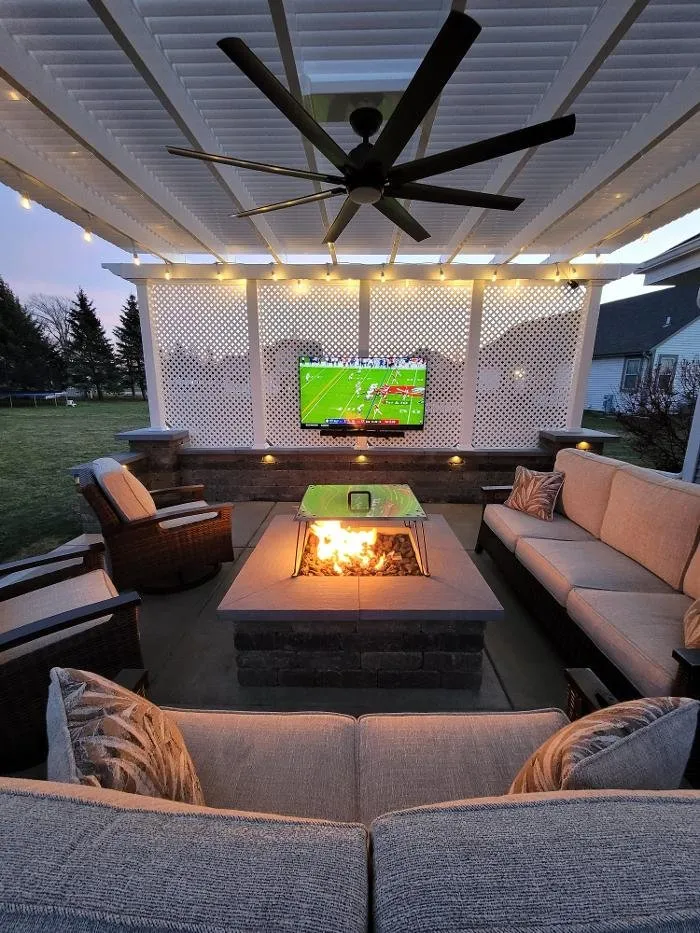 Custom outdoor landscaping in New Berlin, WI - Spring Gardens Landscaping & Horticultural Services