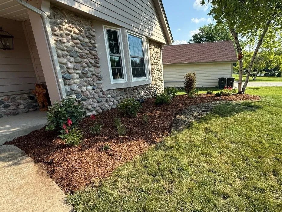 Professional outdoor landscaping experts serving New Berlin, WI - Spring Gardens Landscaping & Horticultural Services