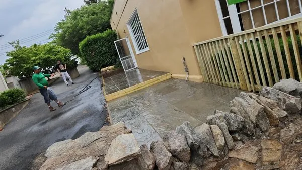 Spring Hill Landscaping Logo