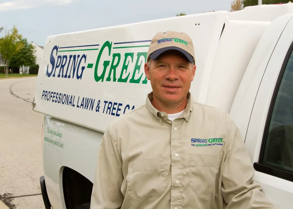 Reliable yard maintenance experts serving Milwaukee, WI - SpringGreen