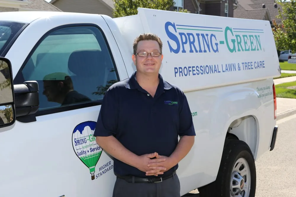 Expert lawn mowing service experts serving Rolling Meadows, IL - SpringGreen