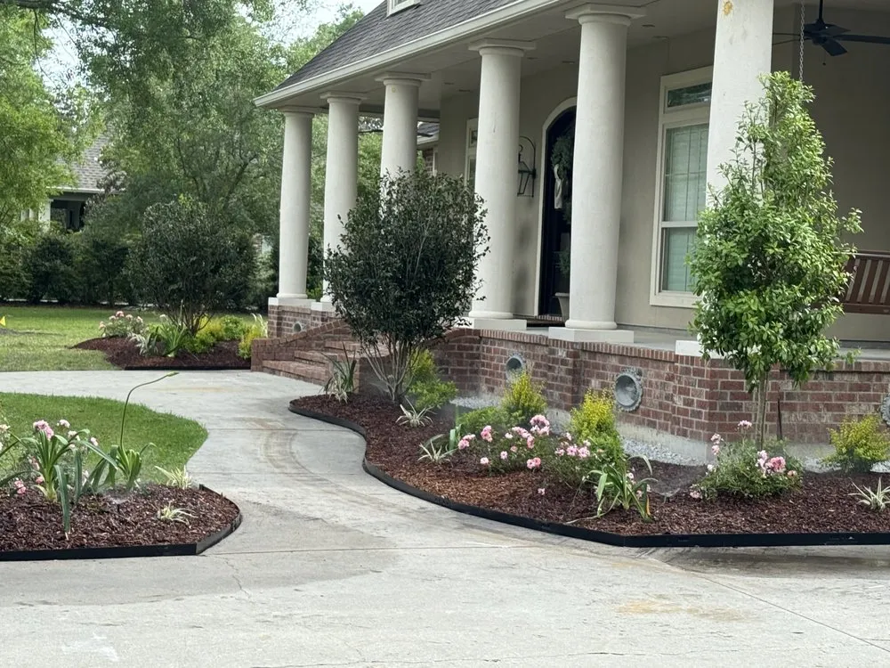 Local yard maintenance for beautiful yards in Ponchatoula, LA by Springs Landscaping