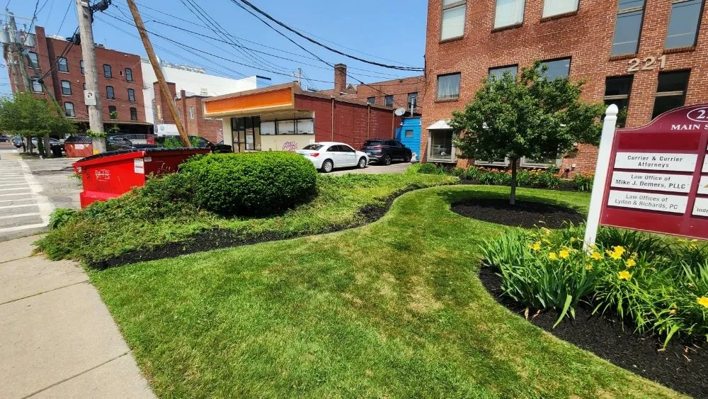 Local outdoor landscaping in Merrimack, NH by Spruce Mountain Property Preservation
