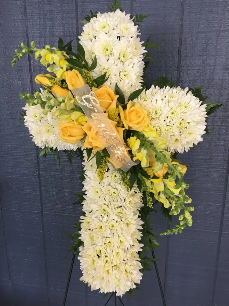 Reliable yard maintenance for year-round maintenance across Cazenovia, NY - Spruce Ridge Landscape & Garden Center