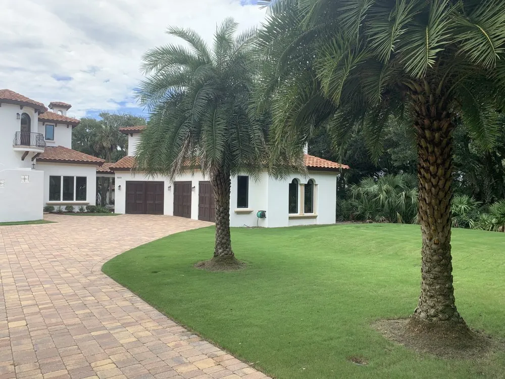 Local yard cleanup service in Ponte Vedra Beach, FL - Spruce Up