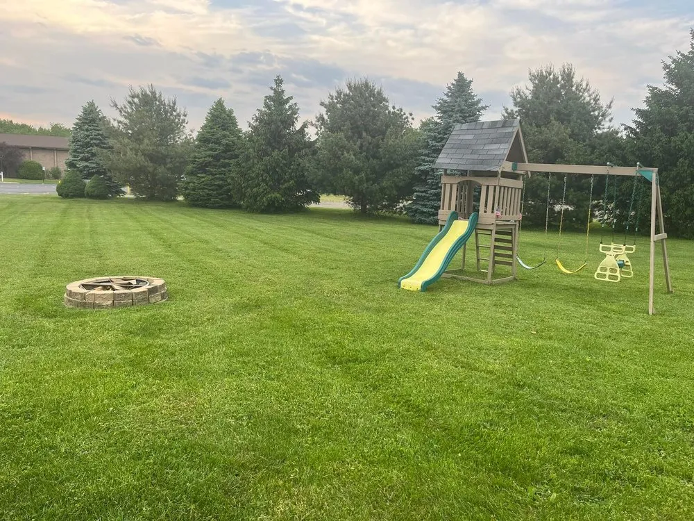 Trusted landscape installation experts serving Fowlerville, MI - Sprungtown Outdoor Services