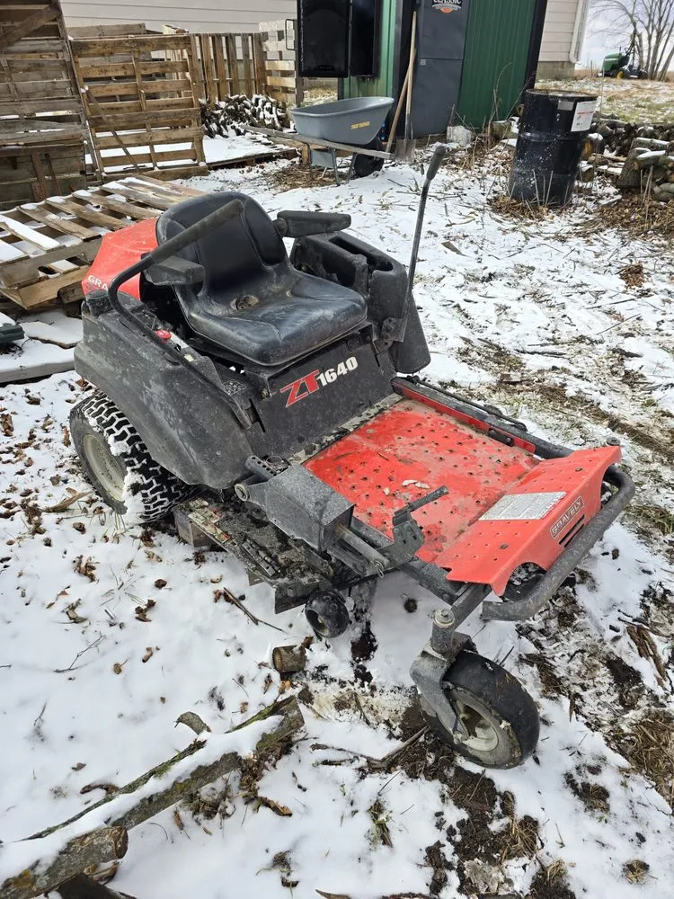 Local lawn mowing service for residential properties across Corydon, IA - Spuds Lawncare