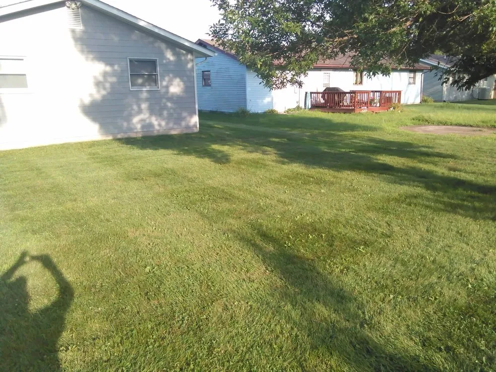 Local outdoor landscaping experts serving Bunker Hill, IL - Spurgeon Lawn Care Service