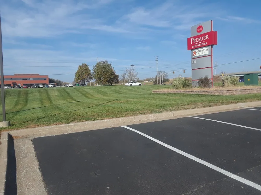 Custom landscaping services experts serving Bunker Hill, IL - Spurgeon Lawn Care Service