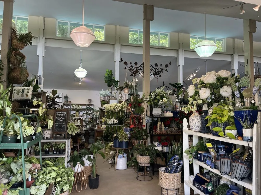 Professional residential landscaping experts serving Issaquah, WA - Squak Mt Greenhouses & Nursery