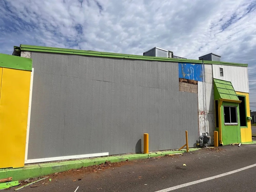 Top-rated yard cleanup service for homes in Paris, TN by Square One Maintenance