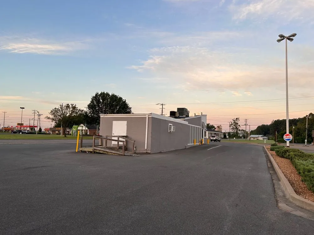 Reliable landscaping services experts serving Paris, TN - Square One Maintenance