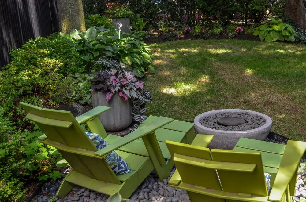 Custom outdoor landscaping experts serving Chicago, IL - Square Root Garden Design