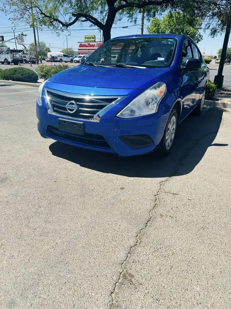 Local lawn mowing service for residential properties in El Paso, TX by Squeaky Clean