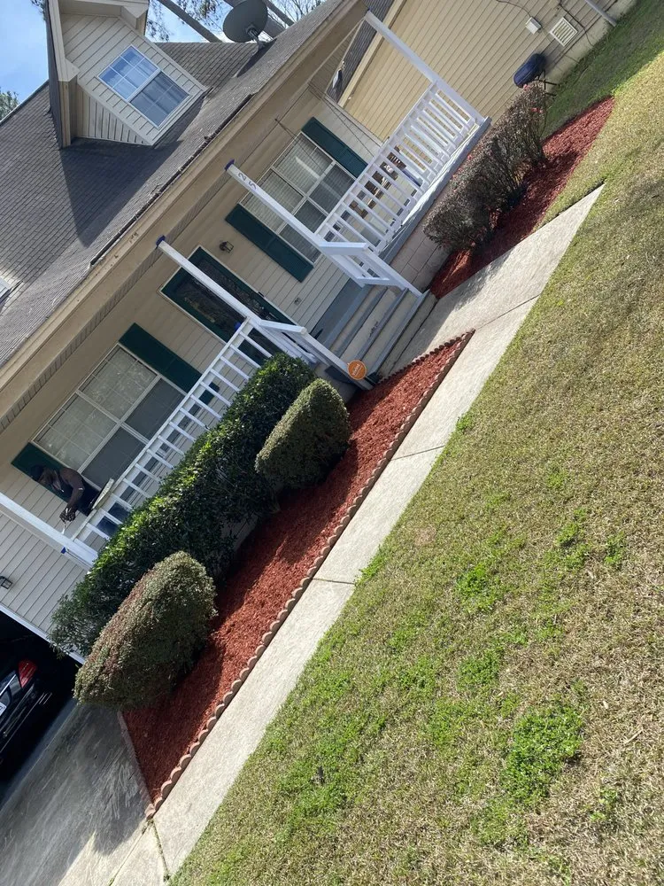 Trusted lawn mowing service in Savannah, GA - Squeaky Clean Soft Washing & Lawncare Service