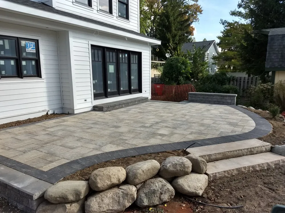 Top-rated yard cleanup service in Commerce Charter Township, MI - Squeals Landscaping