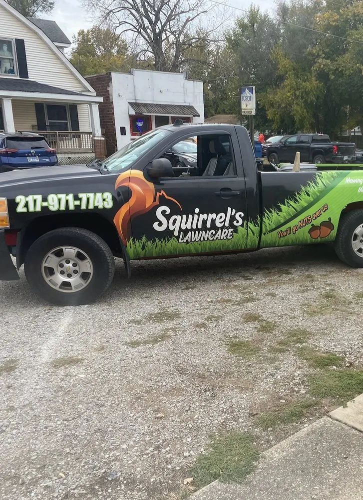 Local garden landscaping in Springfield, IL by Squirrel's LawnCare