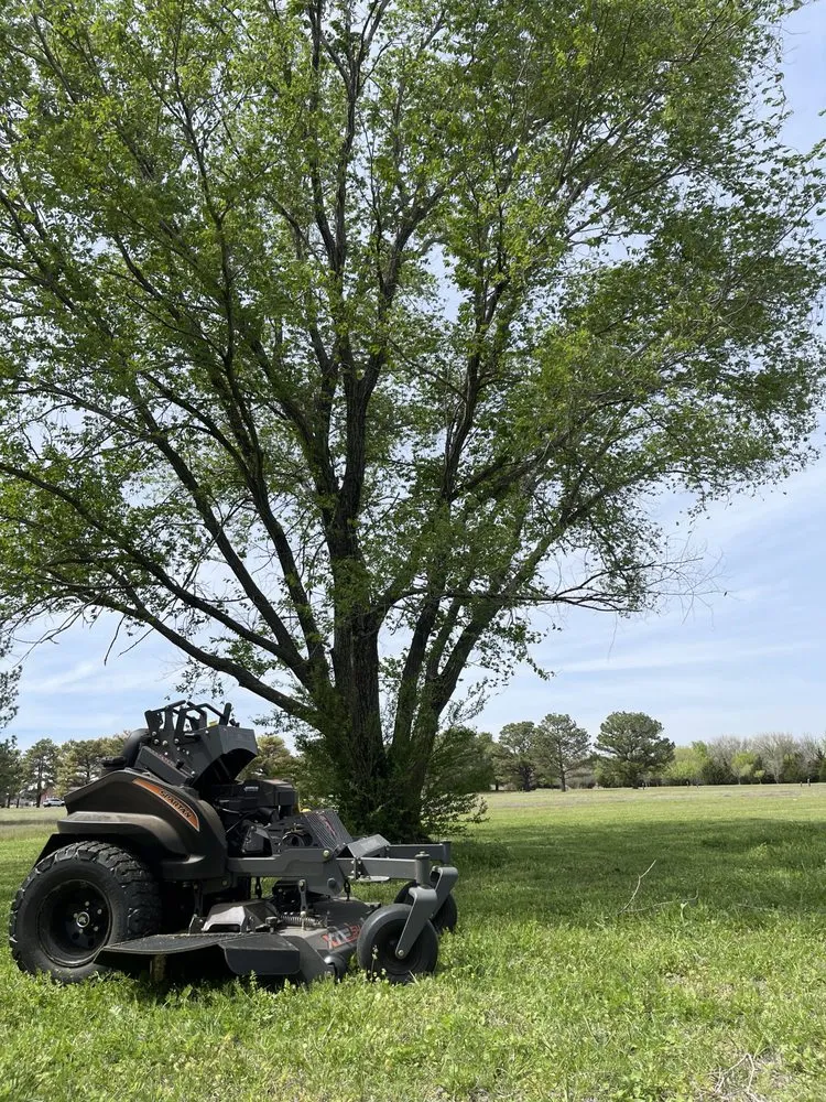 Trusted yard cleanup service for year-round maintenance across Duncan, OK - Squishys Lawn Service