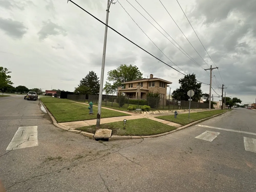 Trusted garden landscaping experts serving Duncan, OK - Squishys Lawn Service