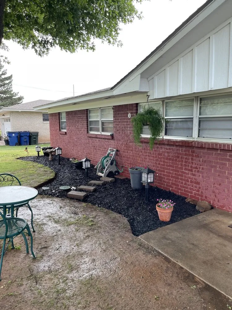 Custom lawn care service in Duncan, OK - Squishys Lawn Service