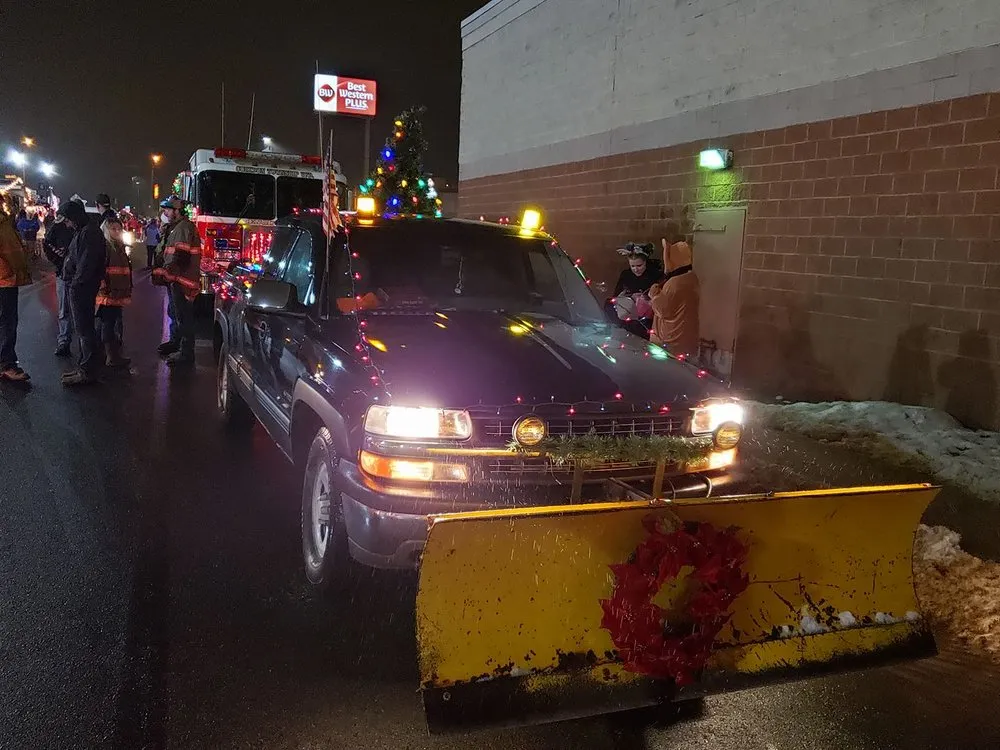 Professional yard maintenance experts serving Bradford, PA - Sr. Contracting