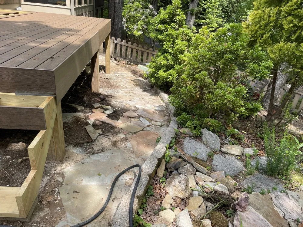 Local lawn care service experts serving Hendersonville, NC - S&R landscaping