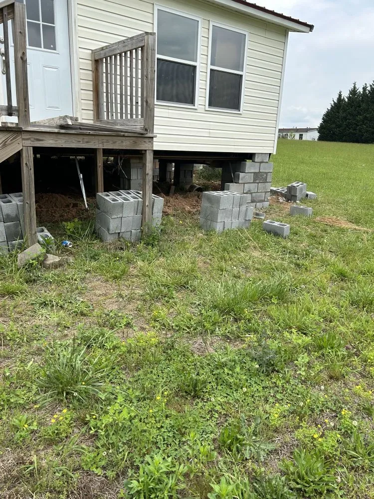 Expert yard maintenance in Hendersonville, NC by S&R landscaping