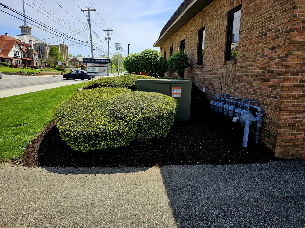 Trusted lawn care service experts serving Greenville, PA - S&R Lawn Care