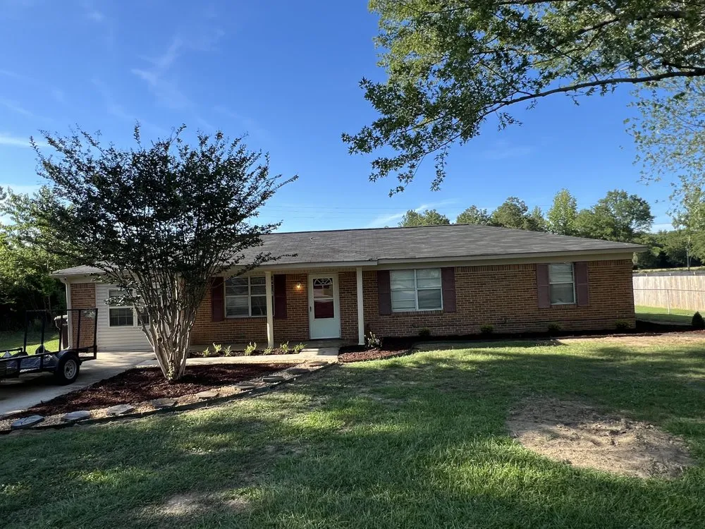 Top-rated lawn mowing service for homes across Elkmont, AL - SR7
