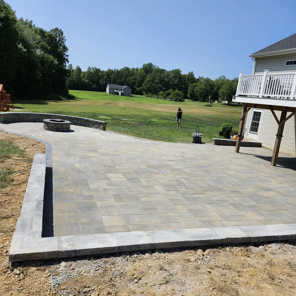 Top-rated residential landscaping in Fredericksburg, VA by SR&A Landscaping