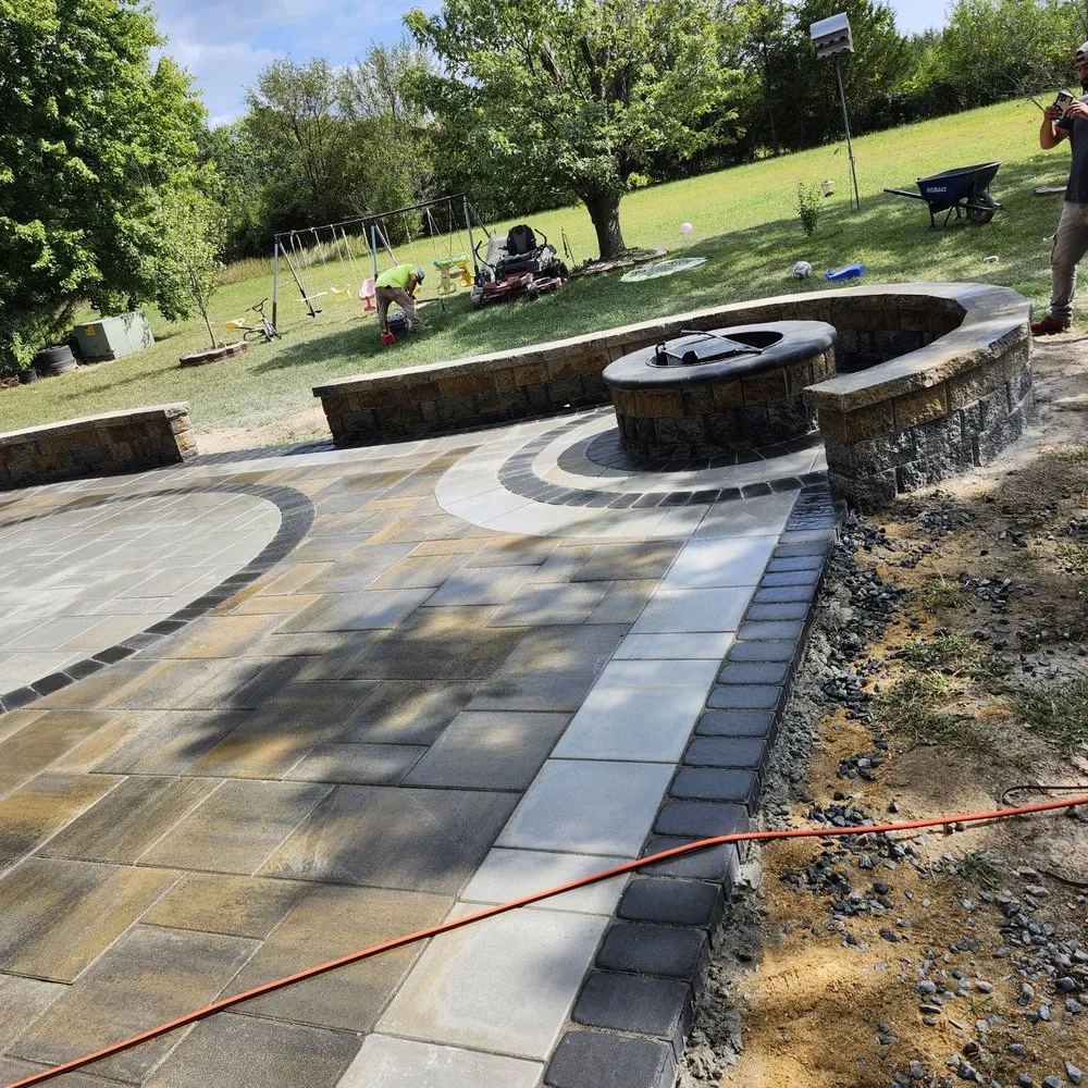 Custom yard maintenance experts serving Fredericksburg, VA - SR&A Landscaping