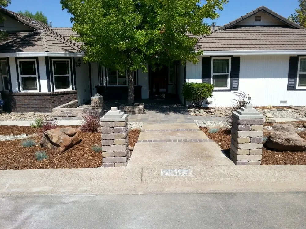 Local garden landscaping in Redding, CA by SRH General Engineering